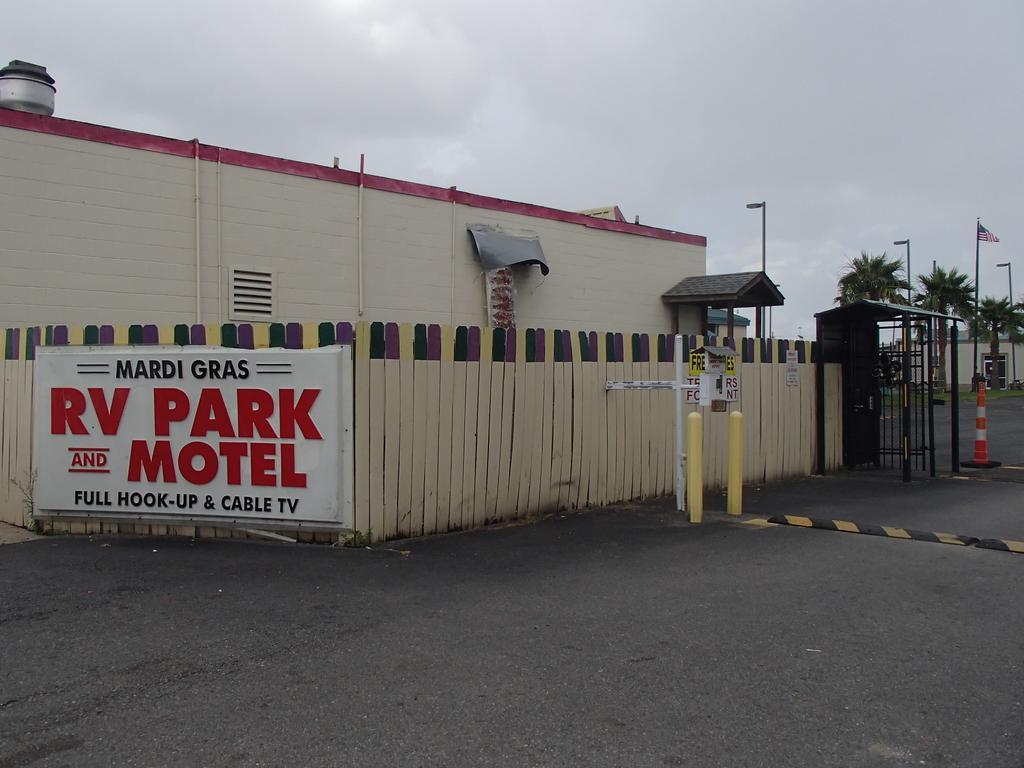Mardi Gras Rv Park - Lots Only Hotel New Orleans Exterior photo